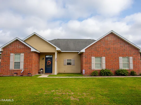 105 Sawtooth Rd, Carencro, LA 70520
