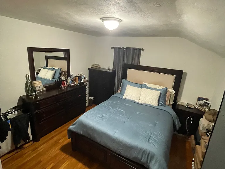 2370 Whittier St — Photo 9