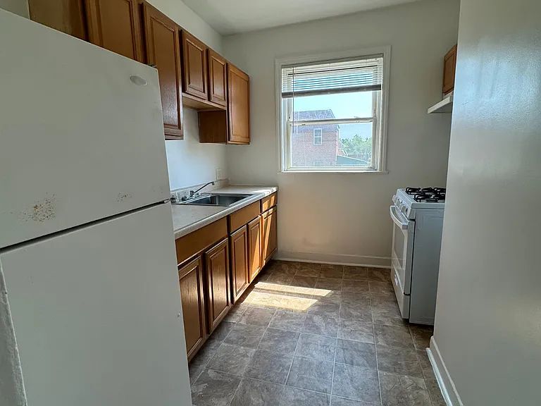 2826 Windsor Ave #A5 — Photo 12