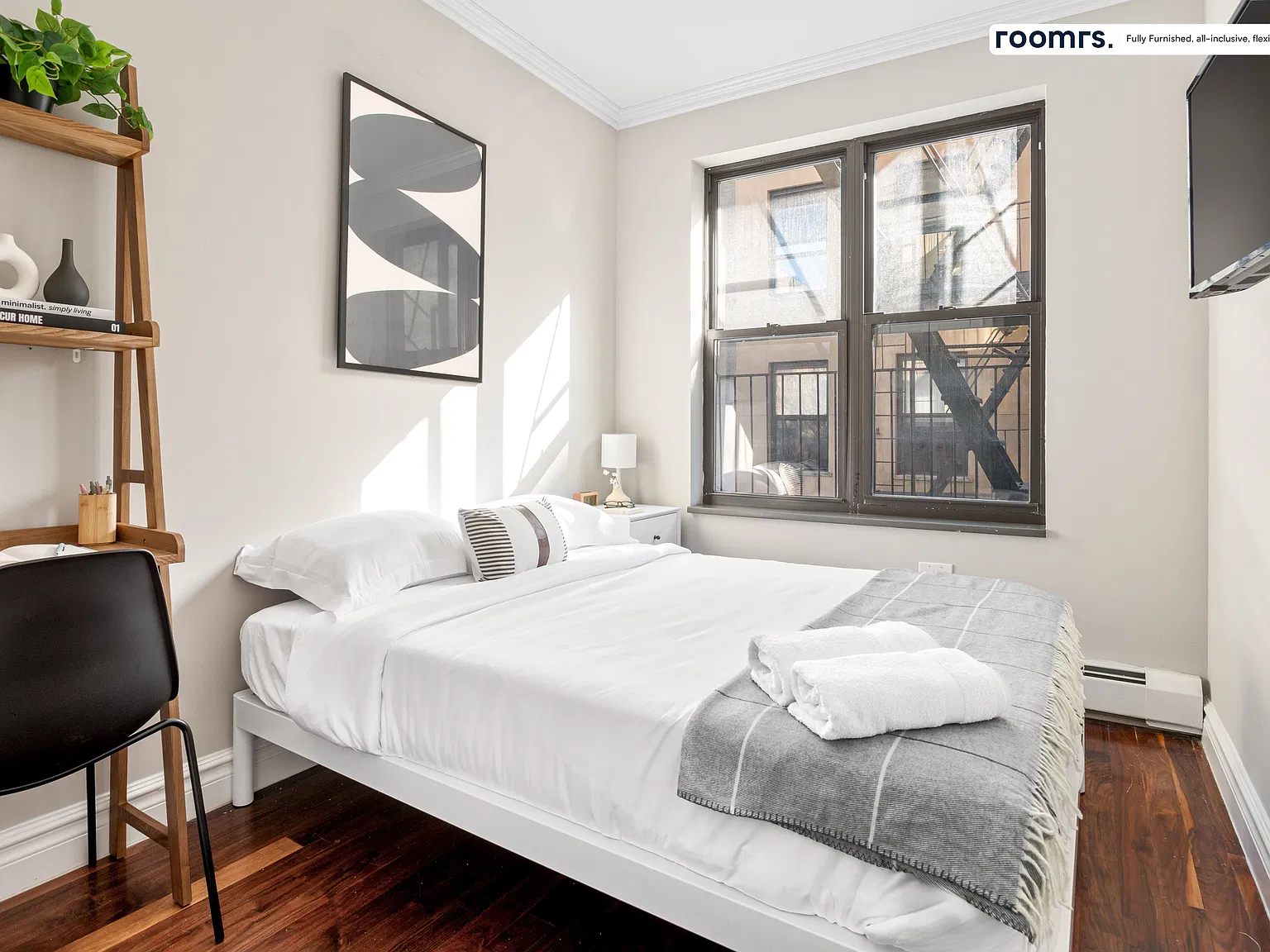 3 bed, 424 sqft, $2,371 — Photo 2