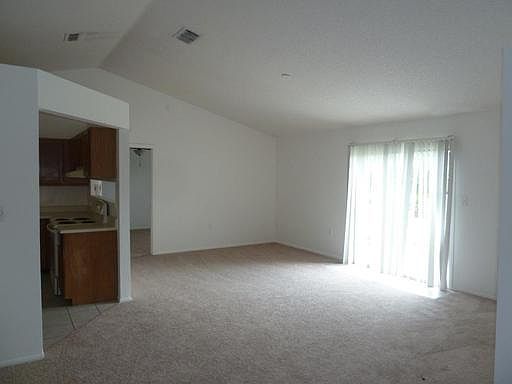 4th image of 10214 Jepson St