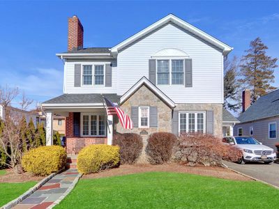 43 Primrose Drive, New Hyde Park, NY, 11040