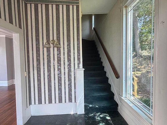2nd image of 412 N 24th St