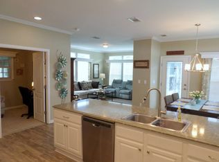 5286 Camelot Dr E, Sarasota, FL 34233