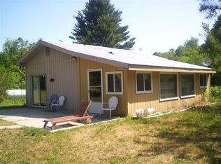 3766 E Arthur Rd, Hesperia, MI 49421