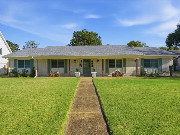 3637 E 48th Pl, Tulsa, OK 74135