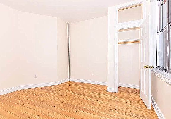 5th image of 1356 Pacific St #1R