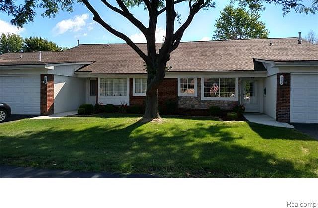 1st image of 784 Country Club Dr