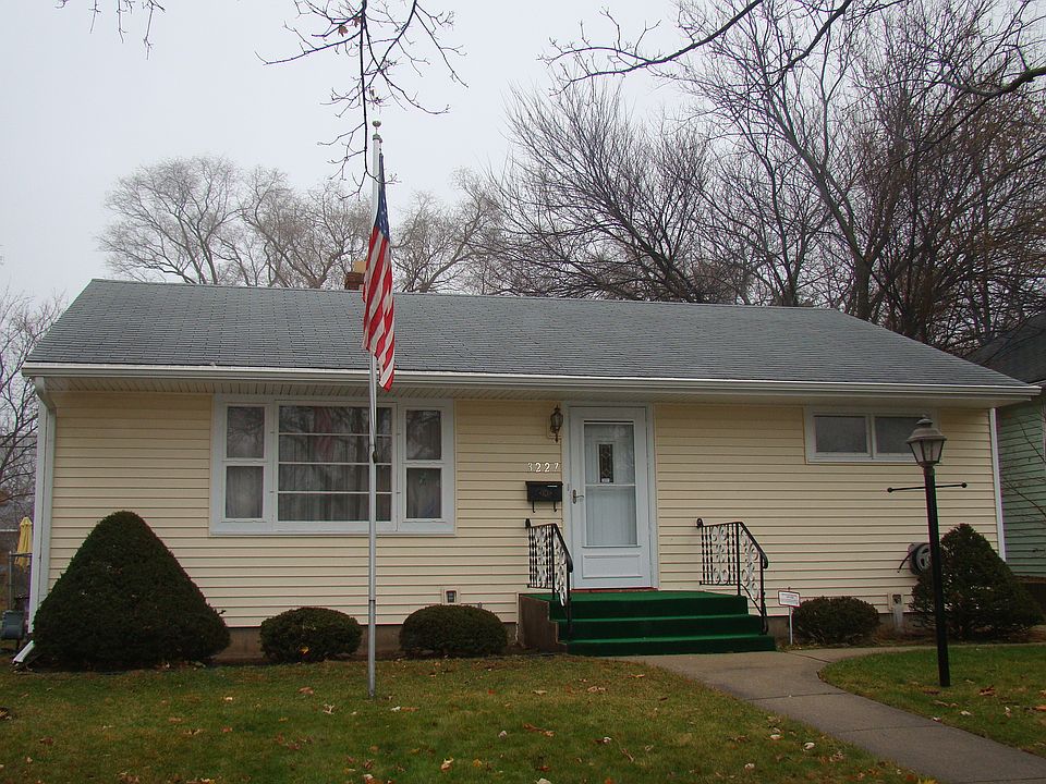 1st image of 3227 Parkside Ave