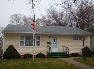 3227 Parkside Ave, Rockford, IL 61101