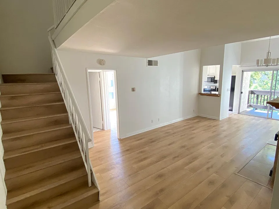 8305 Summertime Ln