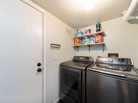 5th image of 121 W Hamilton Dr #34