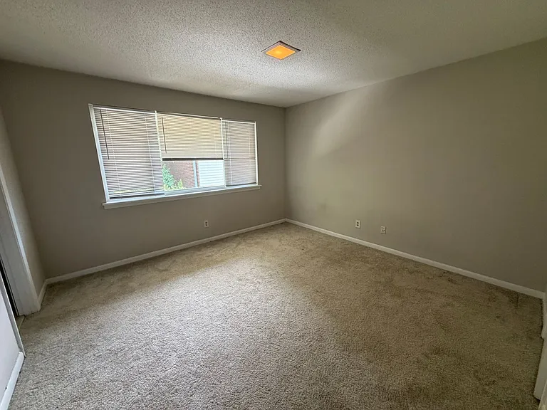 2364 Champion Ct — Photo 11