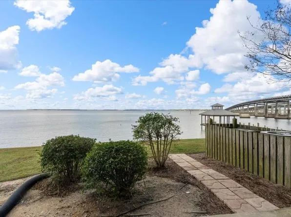 601 Ballard Ln, Santee, SC 29142