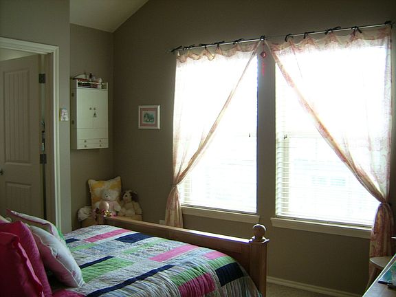Front Bedroom w/walkin closet