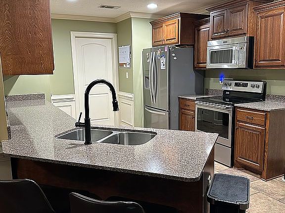 3rd image of 5109 Rolling Meadows Dr