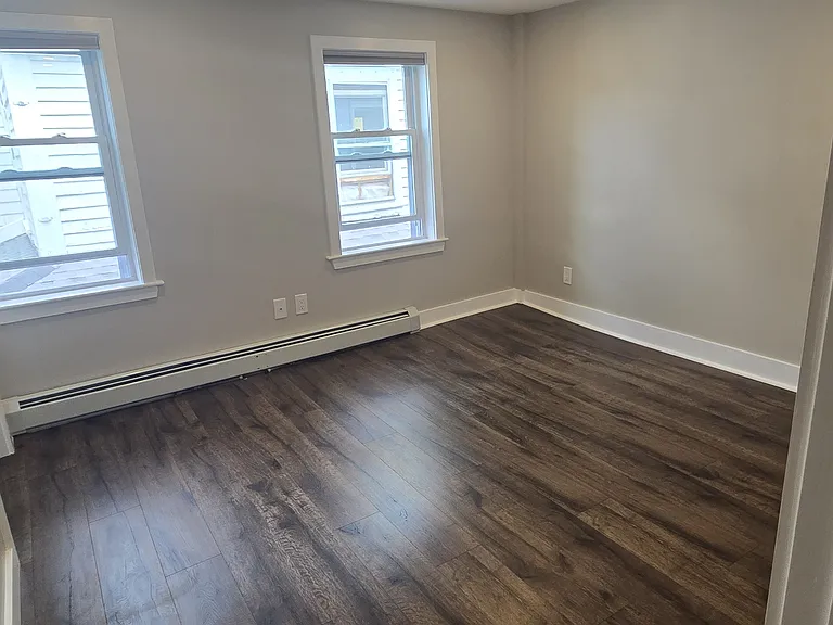 15-17 Central St #4 — Photo 5