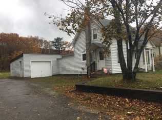 13 Lancaster Rd, Gorham, NH 03581