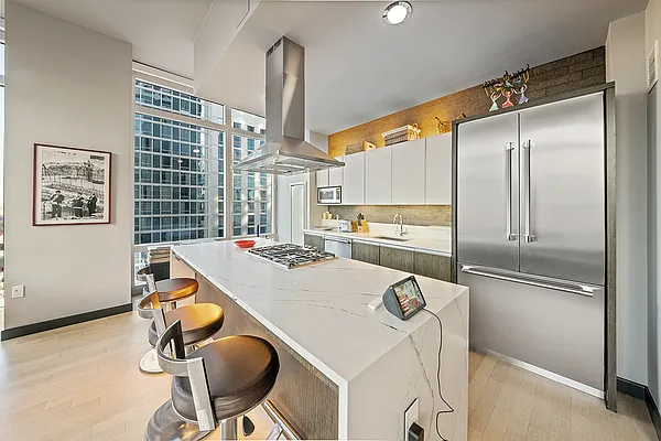 Sold by Maxwell Jacobs | media 2