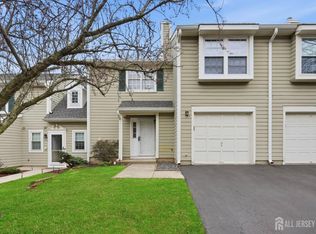 177 Hyde Park Rd, Somerset, NJ 08873