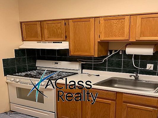 1st image of 33-13 24th Ave #2R