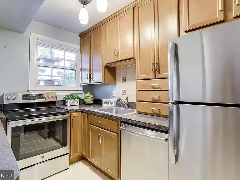 1319 S Walter Reed Dr #19104 — Photo 5