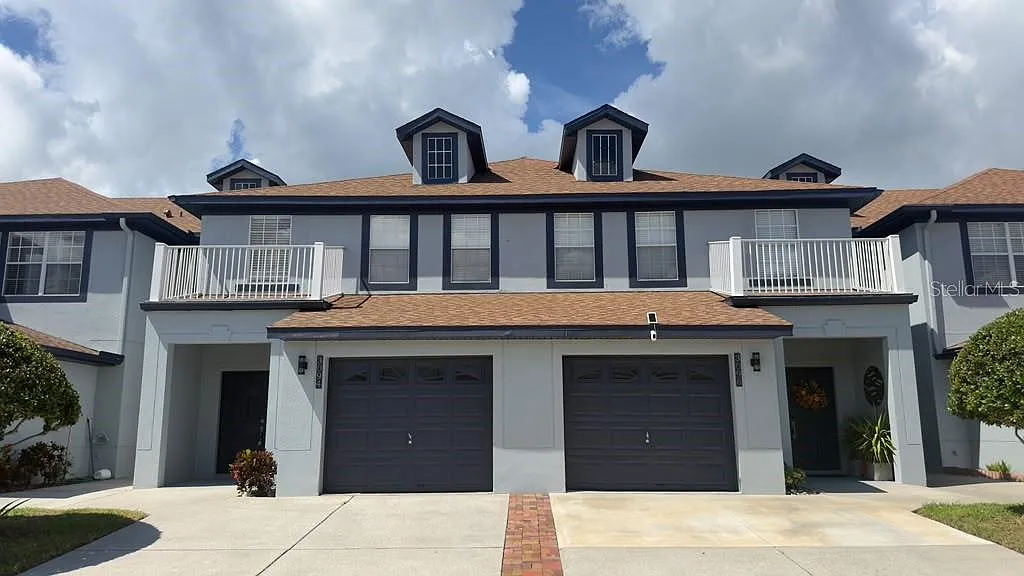 3 bed, 2.5 bath, 2013 sqft, $2,300 — Photo 1