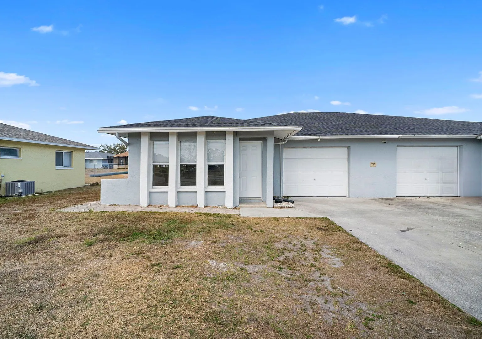 Special 2 Weeks Free Move-In Ready Cape Coral Home Newly Remodeled Interior — Photo 1