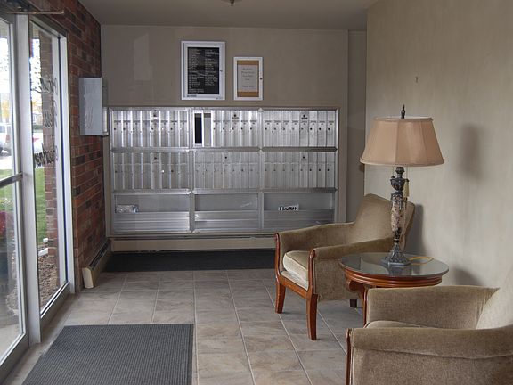 5th image of 5920 W 55th St APT 210
