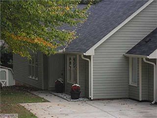 2nd image of 3902 King Edward Ct