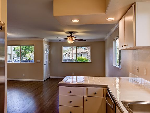 3rd image of 152 Kihapai St