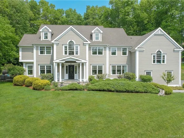 27 Nod West Drive, Ridgefield, CT 06877