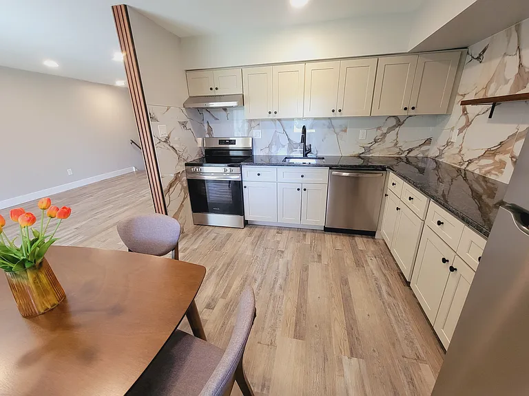 76 Wexford Dr — Photo 4
