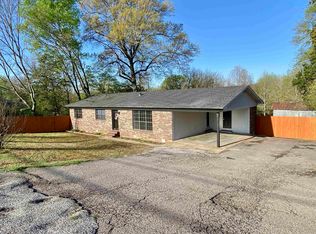 209 N Ray Rd, Clarksville, AR 72830