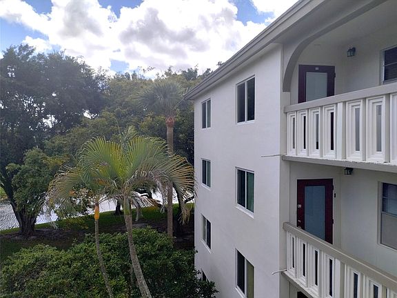 3rd image of 3402 Bimini Lane #A4