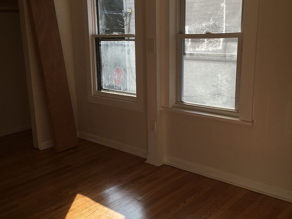 2nd image of 3 Sheridan Ave #2