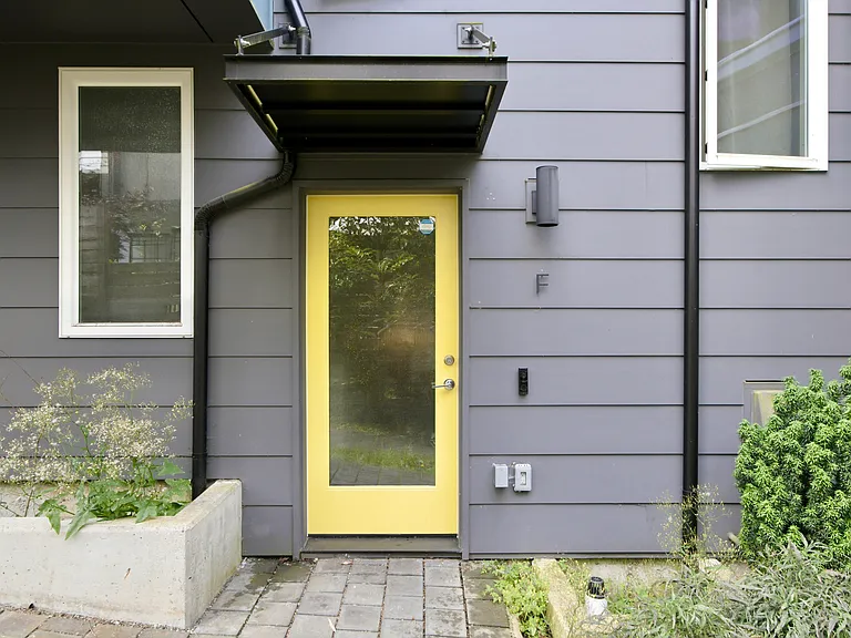 14013 Greenwood Ave N #F — Photo 2