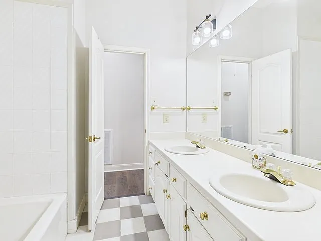 1178 Oval Dr — Photo 28