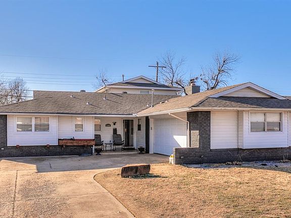 3rd image of 3105 N Viewpoint Dr