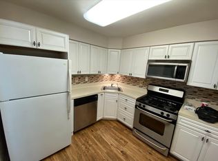 11 Tracey Ct, Howell, NJ 07731