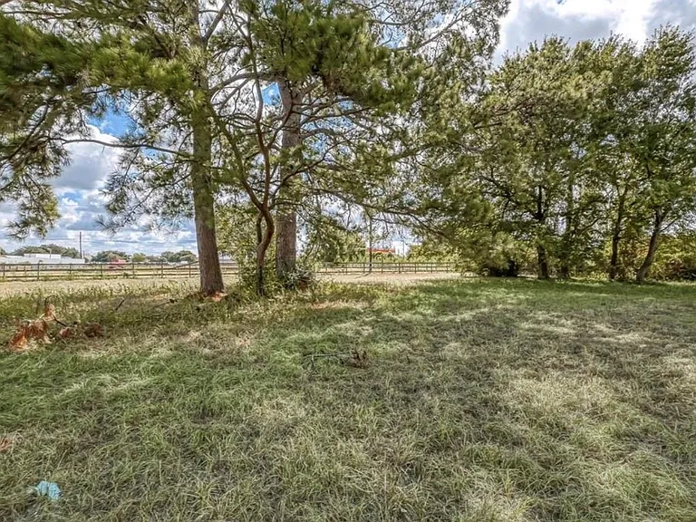 17303 Swansbury Dr — Photo 22