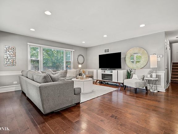 4th image of 6298 Woodward Ave