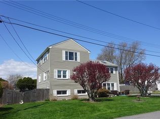 12 Harvey Rd, Middletown, RI 02842