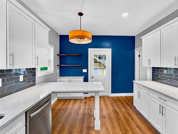 5th image of 132 Mulberry St