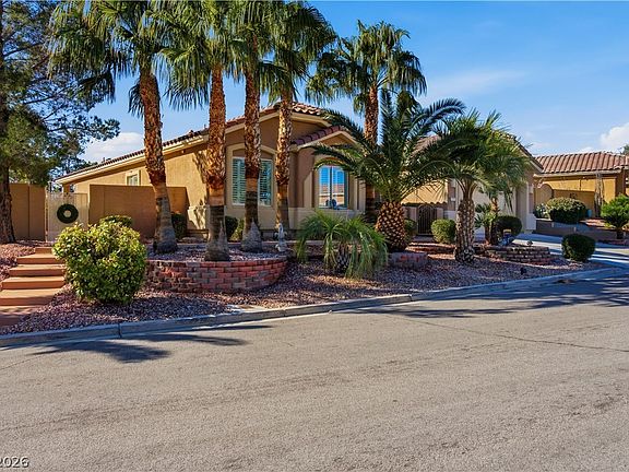 3rd image of 1721 Honey Tree Dr