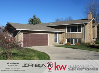 10002 Ives Ln N, Maple Grove, MN 55369