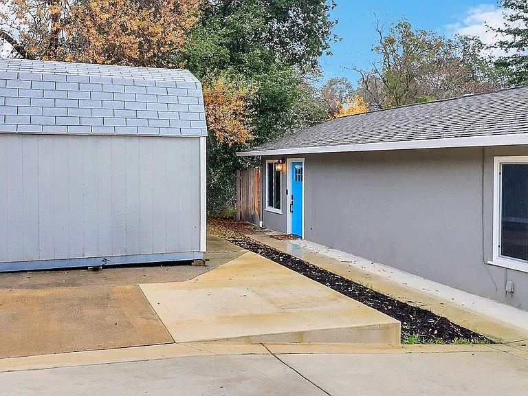 500 Creekside Rd #B — Photo 11