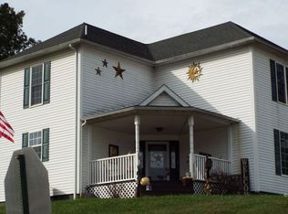 34 Barbour St, Glouster, OH 45732