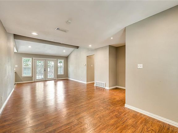 3rd image of 1107 Burgess Ct