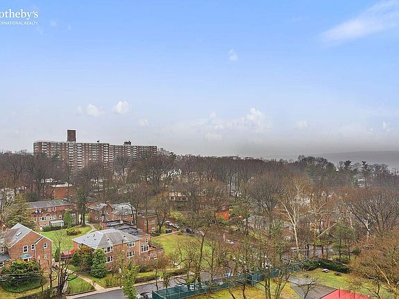 4th image of 4705 Henry Hudson Pkwy #10J